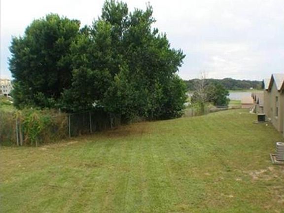 3rd image of 1118 Woodman Way
