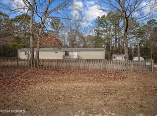105 McClendon Ct, Richlands, NC 28574