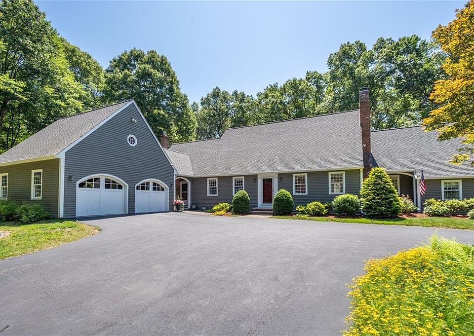 1st image of 23 Lincoln Dr