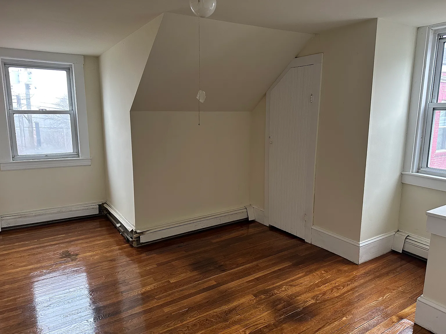 4 bed, 1400 sqft, $2,350 — Photo 3