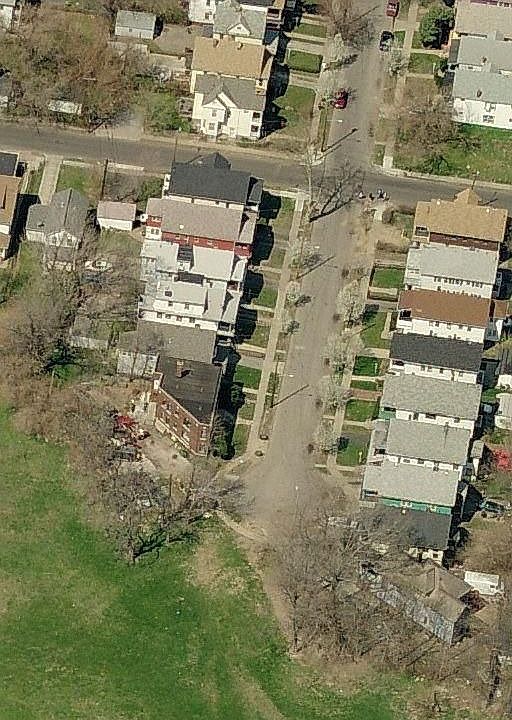 1st image of 753 E 117th St