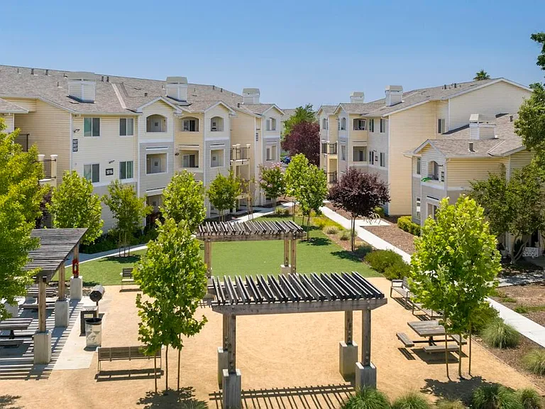 Quail Run Apartments — Photo 2
