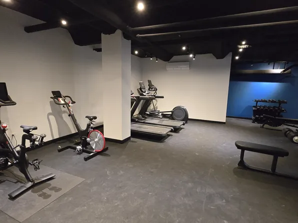 148-09 Northern Boulevard image 7 of 26