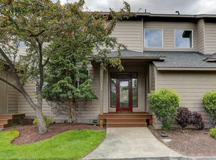 993 Golden Pheasant Dr, Redmond, OR 97756