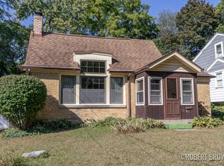 1307 Giddings Ave SE, Grand Rapids, MI 49506