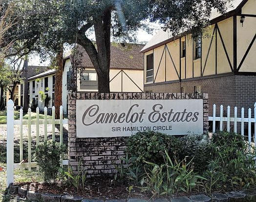 1st image of 2980 Sir Hamilton Cir #6