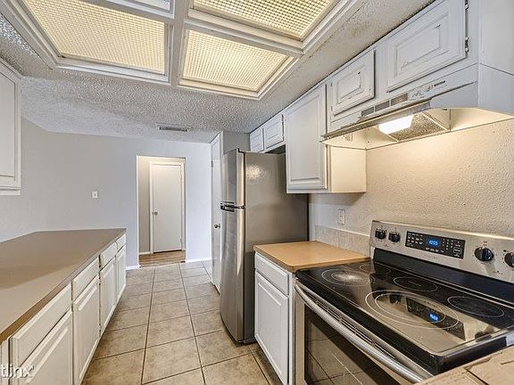 3rd image of 16346 Sierra Grande Dr