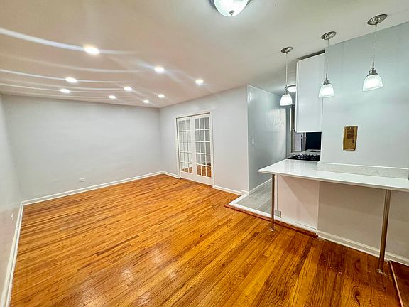 3rd image of 1600 Caton Ave #33