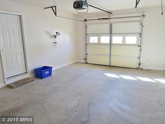 Interior (General) - attached garage