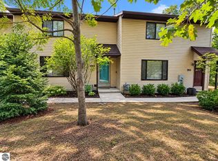 3913 Emily Ln, Traverse City, MI 49686