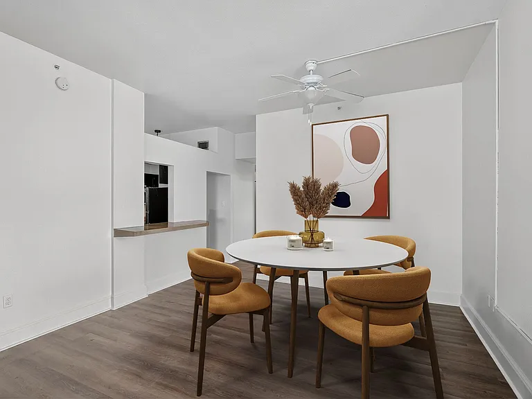 Gravier Place Apartments — Photo 7