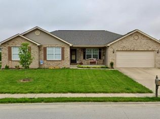 113 Tall Maple, Waterloo, IL