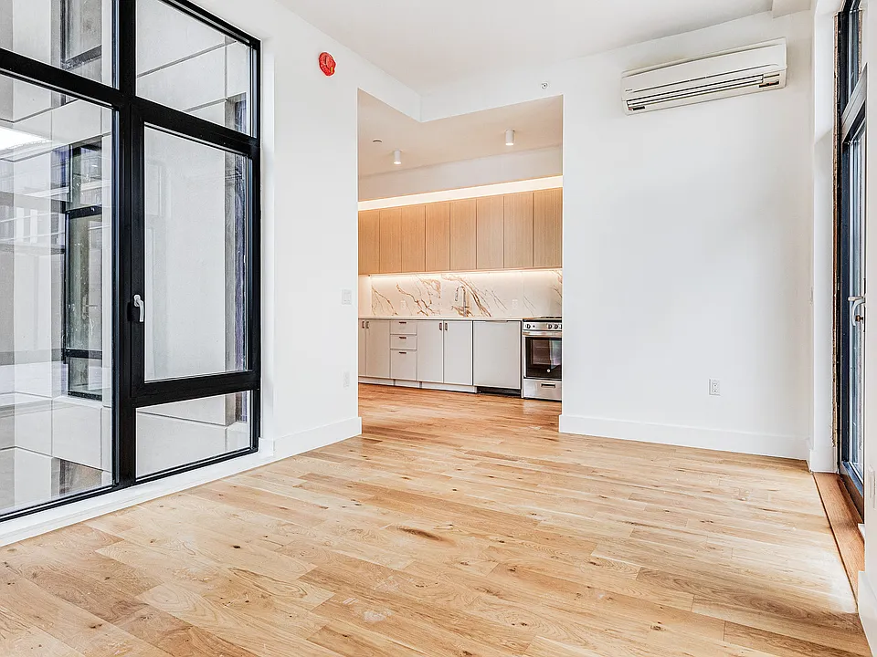38-38 32nd St #908