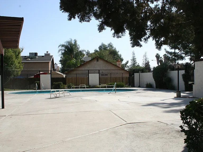 4600 Beechwood St #80 — Photo 22