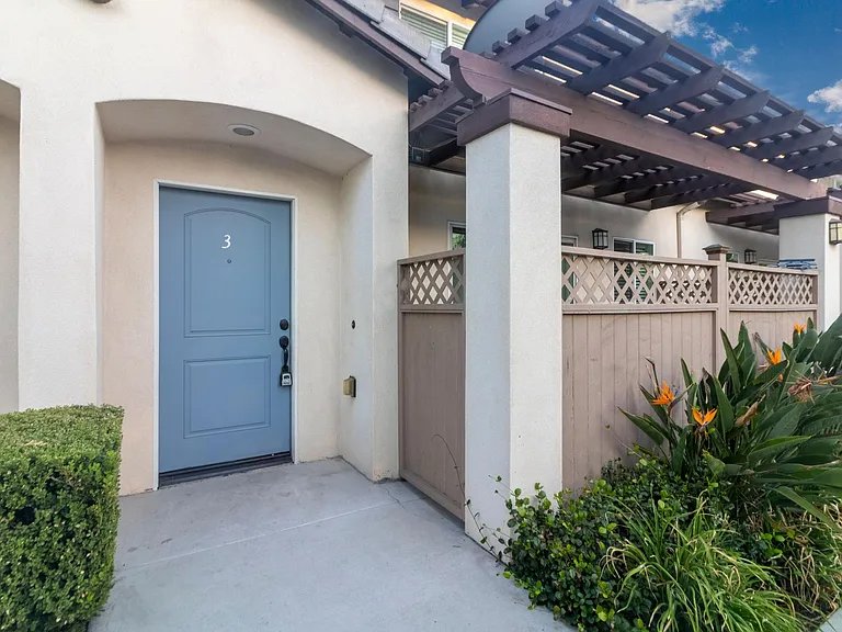 16114 Merrill Ave #4 — Photo 4