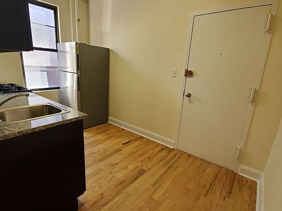2nd image of 2955 Nostrand Ave APT 2R