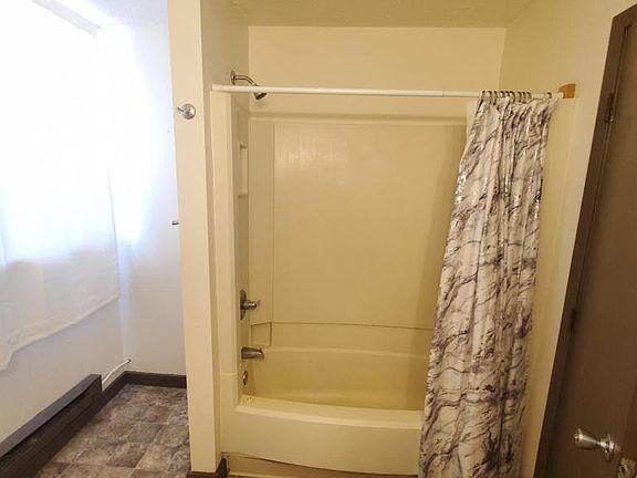 3rd image of 116 S Main St APT 301