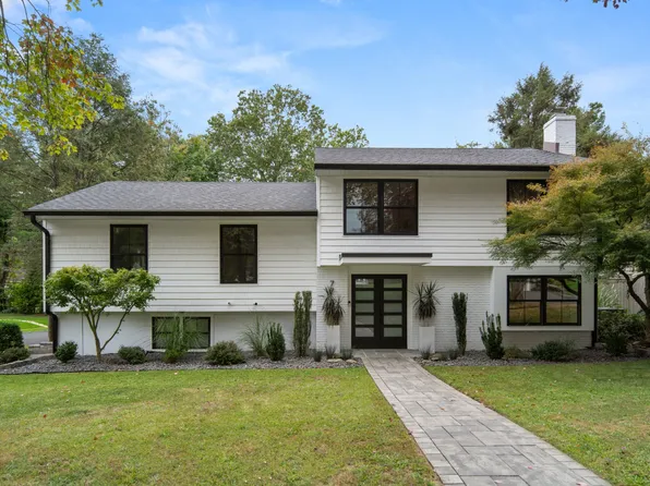 77 London Terrace, Fairfield, CT 06825