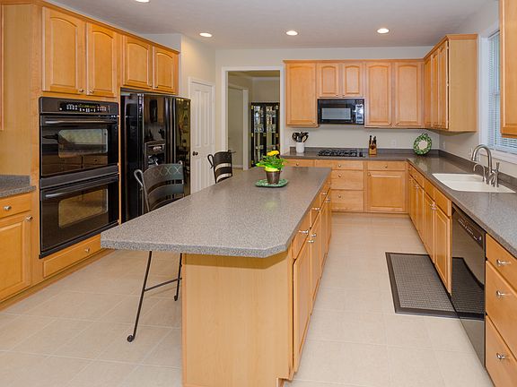 5th image of 6554 Bainbridge Way