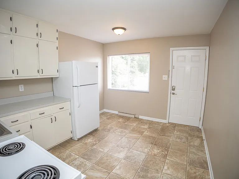 1502 Ridgewood Dr #A — Photo 3