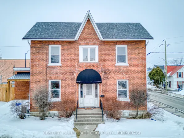75 Robert St, Greater Napanee, ON K7R 2M2