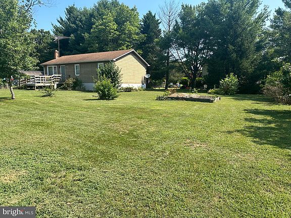2nd image of 11087 Crest Ln