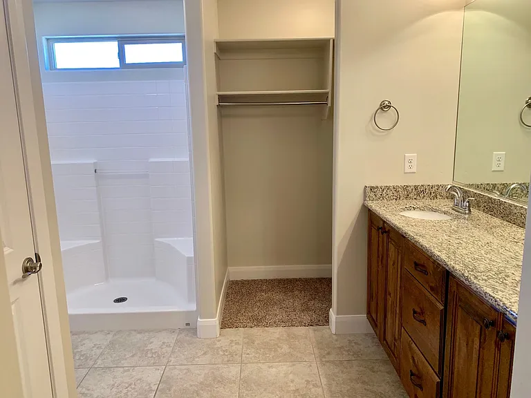 2525 Bella Vista Dr — Photo 15