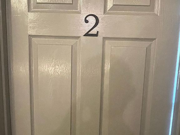2nd image of 105 Tomlinson Dr #2