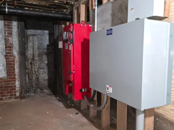 815 Montgomery Street image 13 of 18