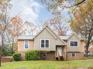 1808 King Charles Ct, Alabaster, AL 35007