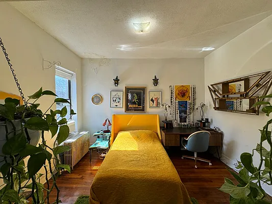 Rented by Pear NYC LLC | media 16