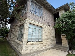 2057 W Summit Ave #B, San Antonio, TX 78201