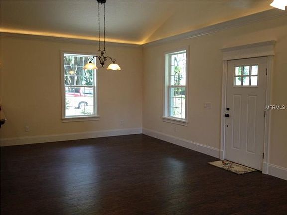 4th image of 1415 Mosswood Dr