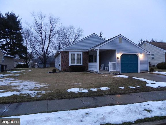 4th image of 24 Knollwood Dr