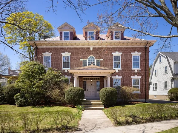 48 Oakley Rd, Belmont, MA 02478