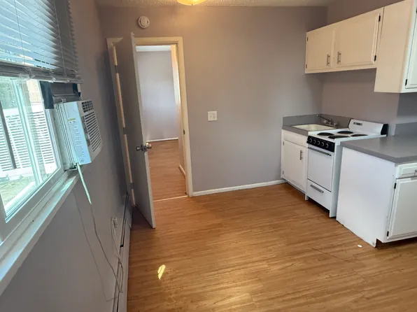125 Charmony Frontage Rd APT 203, Sterling, CO 80751