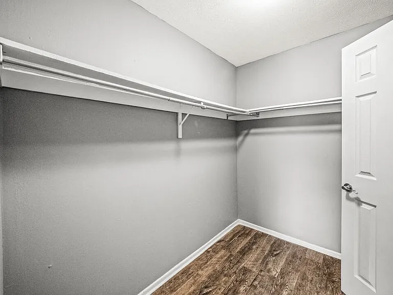 Walk-In Closets