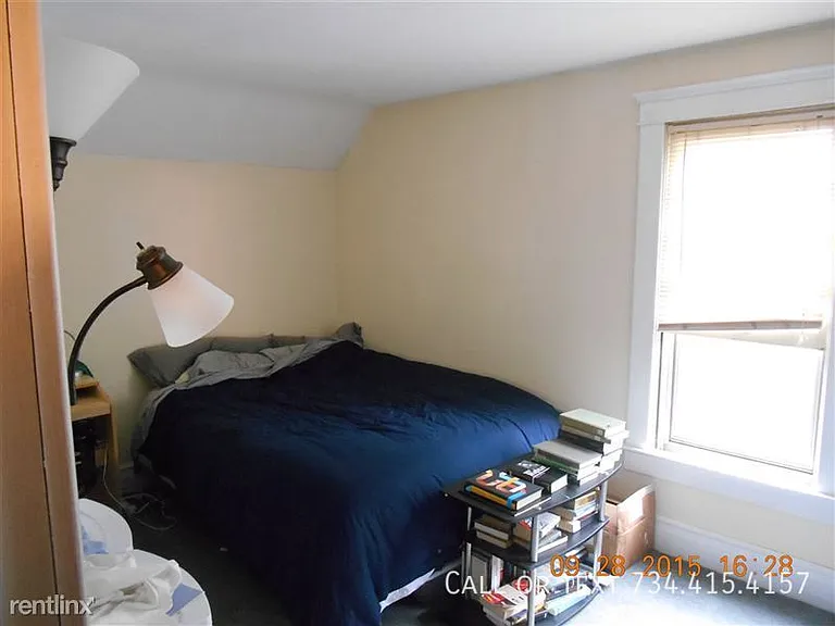 1002 Packard St — Photo 32