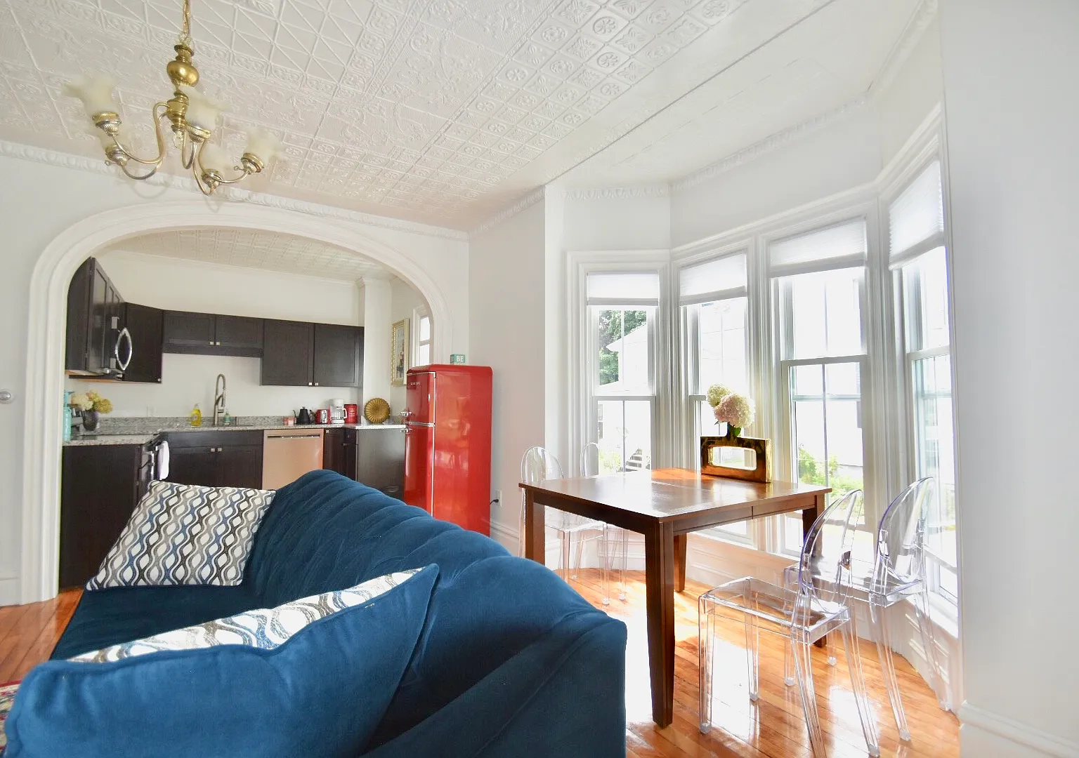 3 bed, 1250 sqft, $3,000 — Photo 3