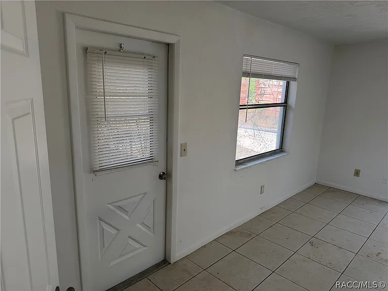 229 W Casurina Pl — Photo 9