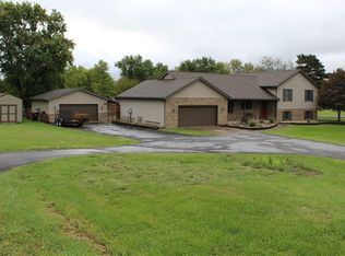 1360 S Johnsville Farmersvil Rd, New Lebanon, OH 45345