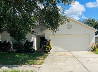 2366 Barons Ct, Tavares, FL 32778