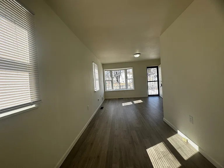 502 Troy Ave — Photo 3