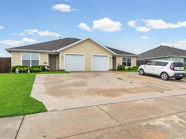 609 W Christopher Dr, Siloam Springs, AR 72761