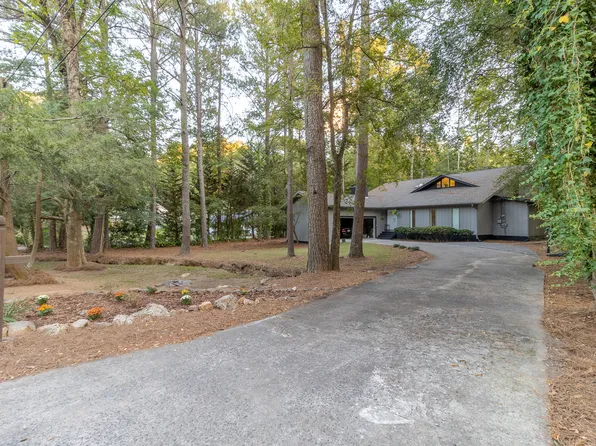 1630 Rio Vista Dr, Dalton, GA 30720