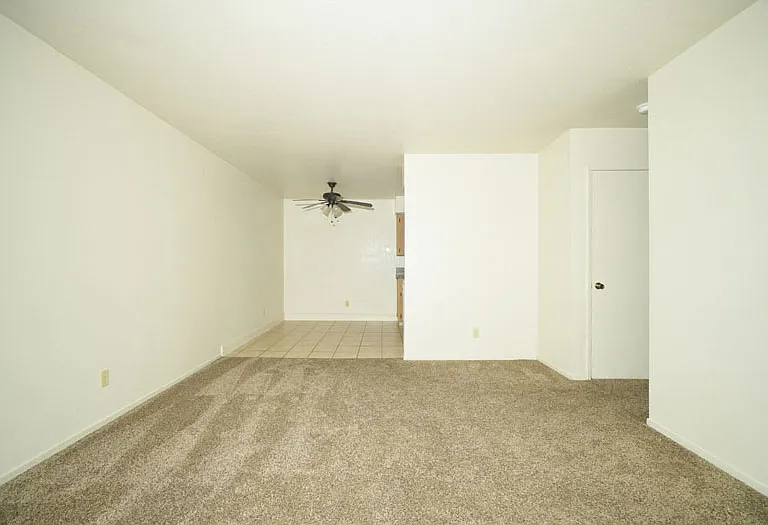 3581 - 3585 N. Parkway Drive — Photo 4