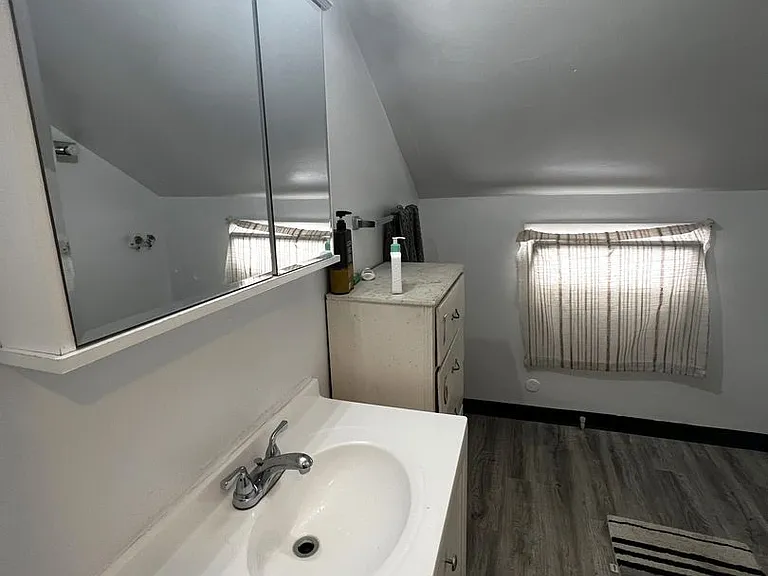 125 River St- Martin Apts — Photo 7