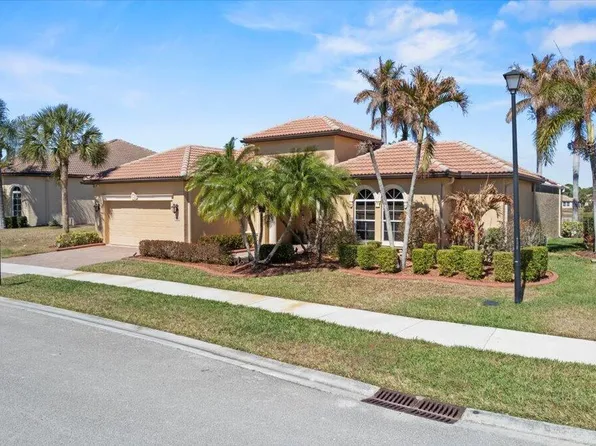 814 SW Saint Julien Court, Port St Lucie, FL 34986