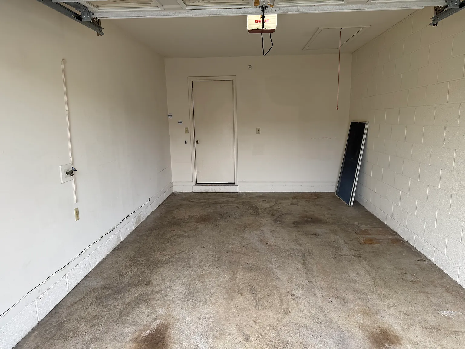 2 bed, 1.5 bath, 1050 sqft, $1,750 — Photo 2