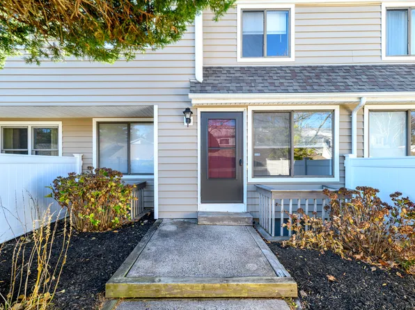 410 Thoreau Street #410, Branford, CT 06405